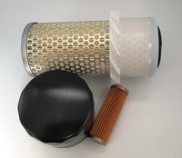 Kubota B7000 Filter Kit