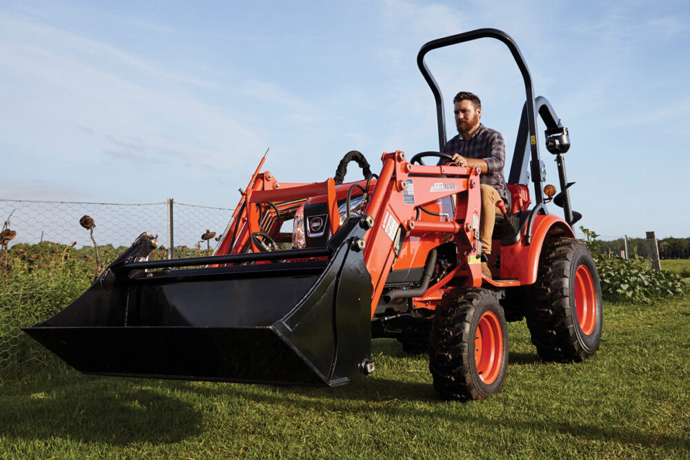 Kioti CK3010HST  Tractor with 4in1 bucket - Image 4