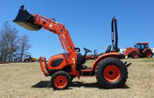 Kioti CK3710HST tractor with 4in1 bucket