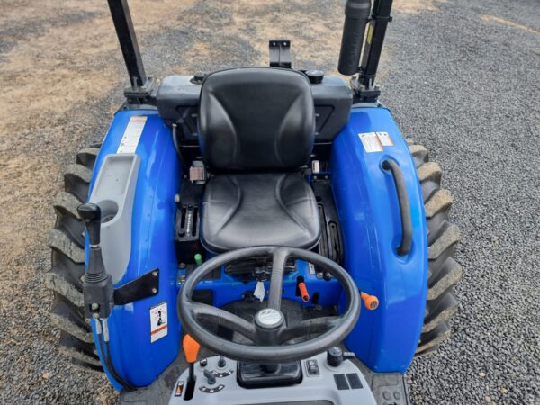 SOLD - Used New Holland BOOMER 35 with 4in1 bucket and Kanga Slasher - Image 9