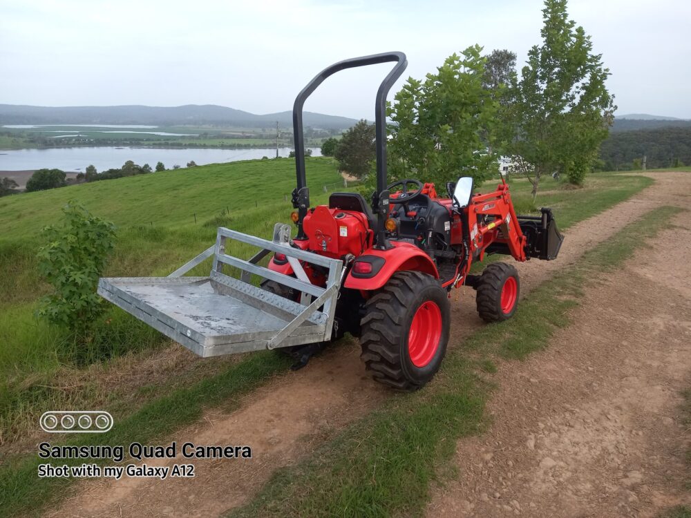 SOLD - Used Kioti CK3010HST Tractor with 4in1 bucket and Implements - Like New - Image 3