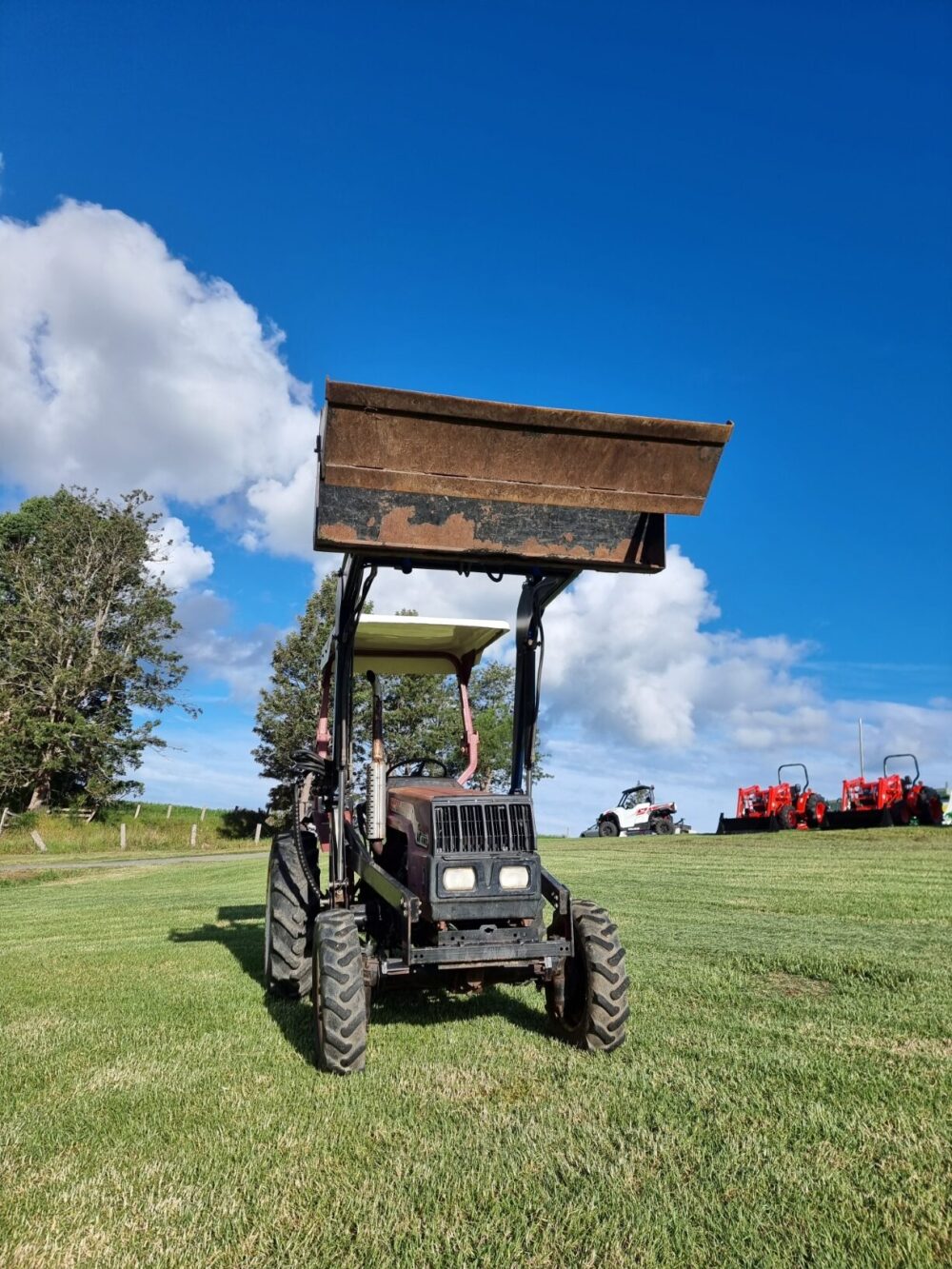 SOLD- Eastwind 304 Tractor – Fair Condition - Image 7