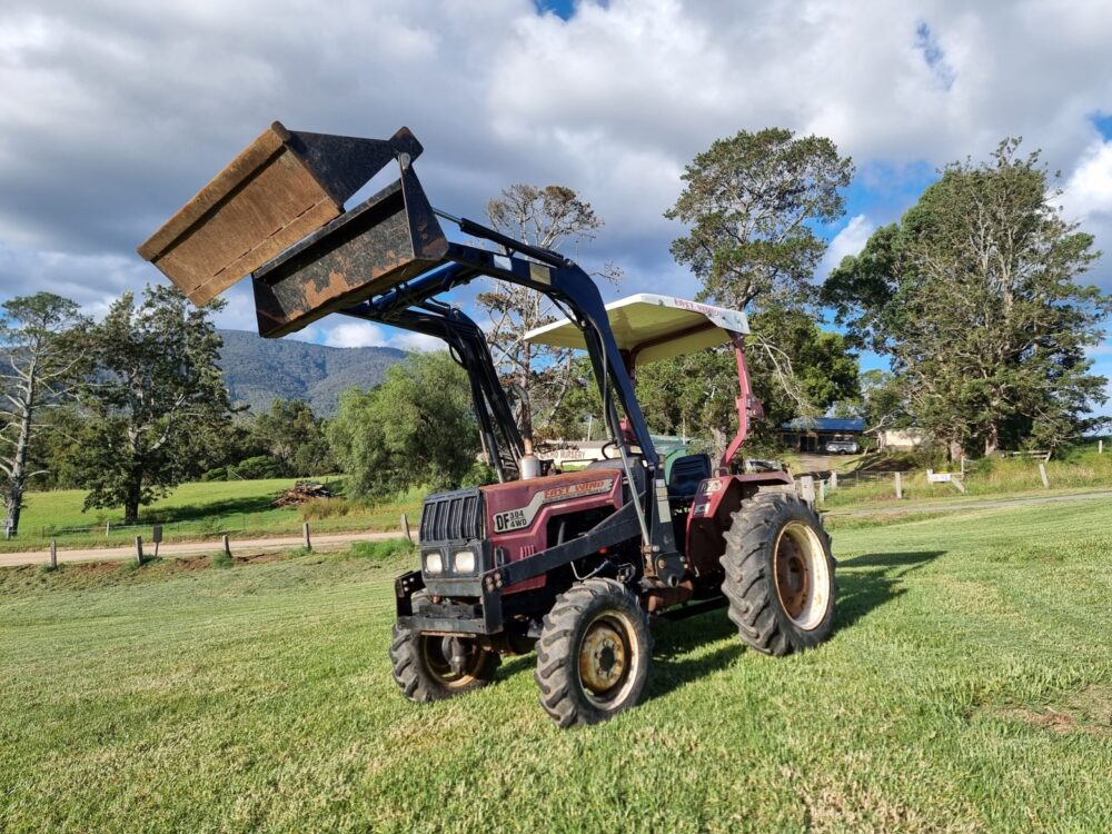 SOLD- Eastwind 304 Tractor – Fair Condition - Image 10