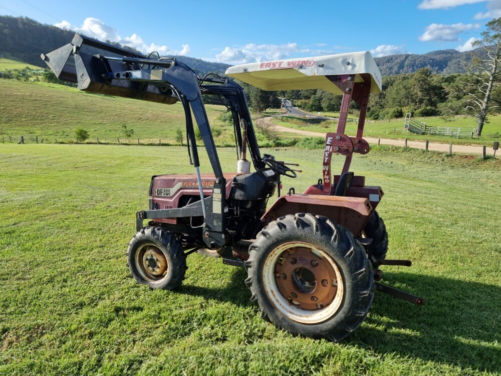 SOLD- Eastwind 304 Tractor – Fair Condition - Image 11