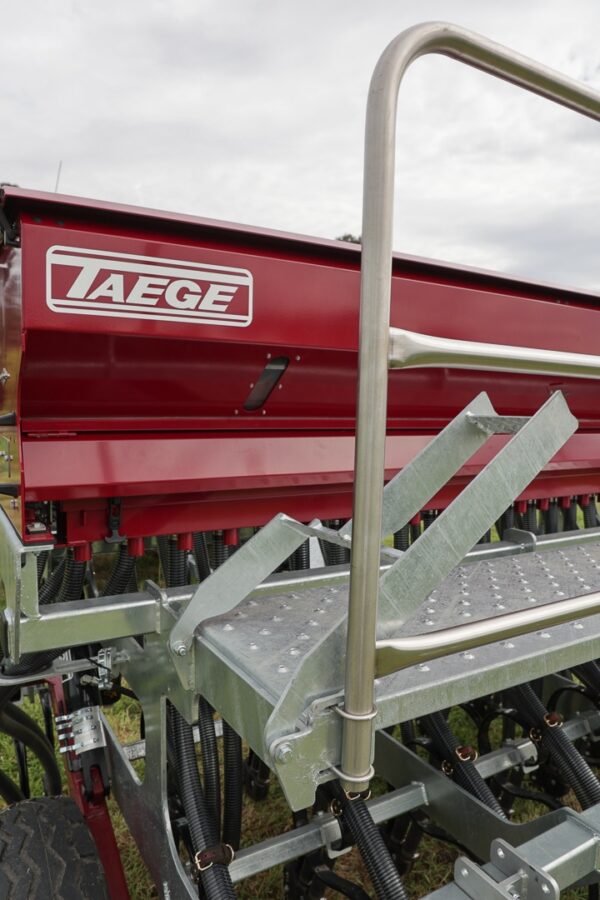 Taege DB300 Double Box Trailed Seeder - Image 2