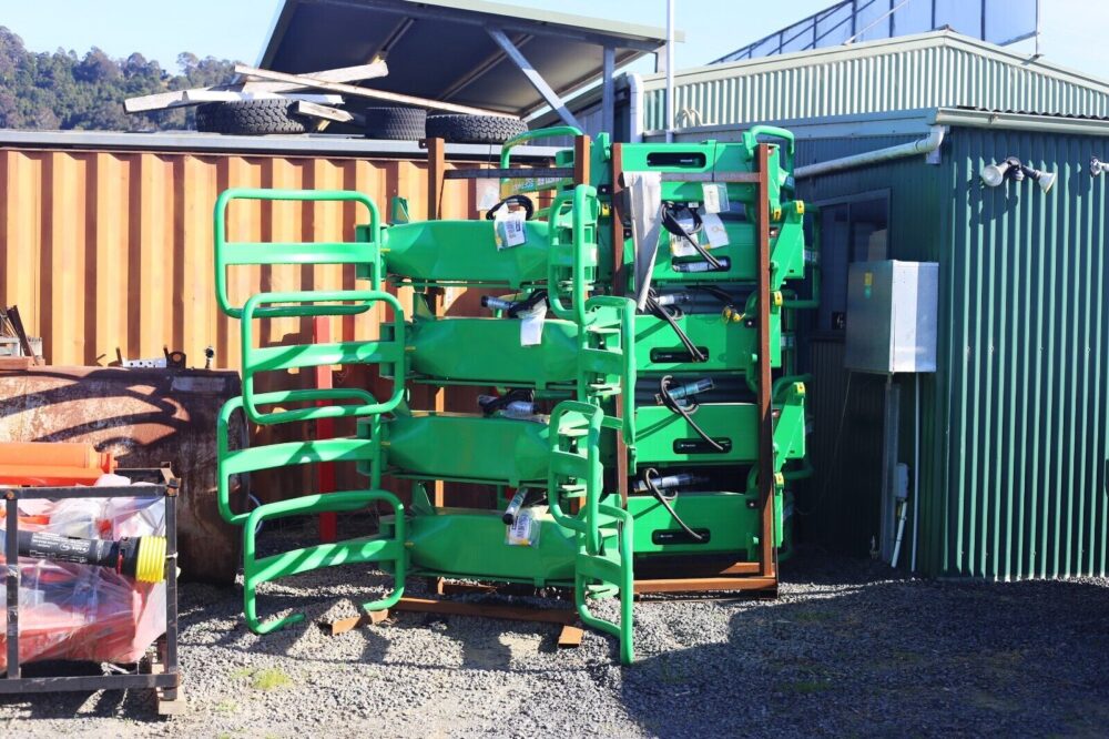 Hustler LM100 - Soft Hands - Hay Bale Grabbing Farm Implement BRAND NEW - Image 4